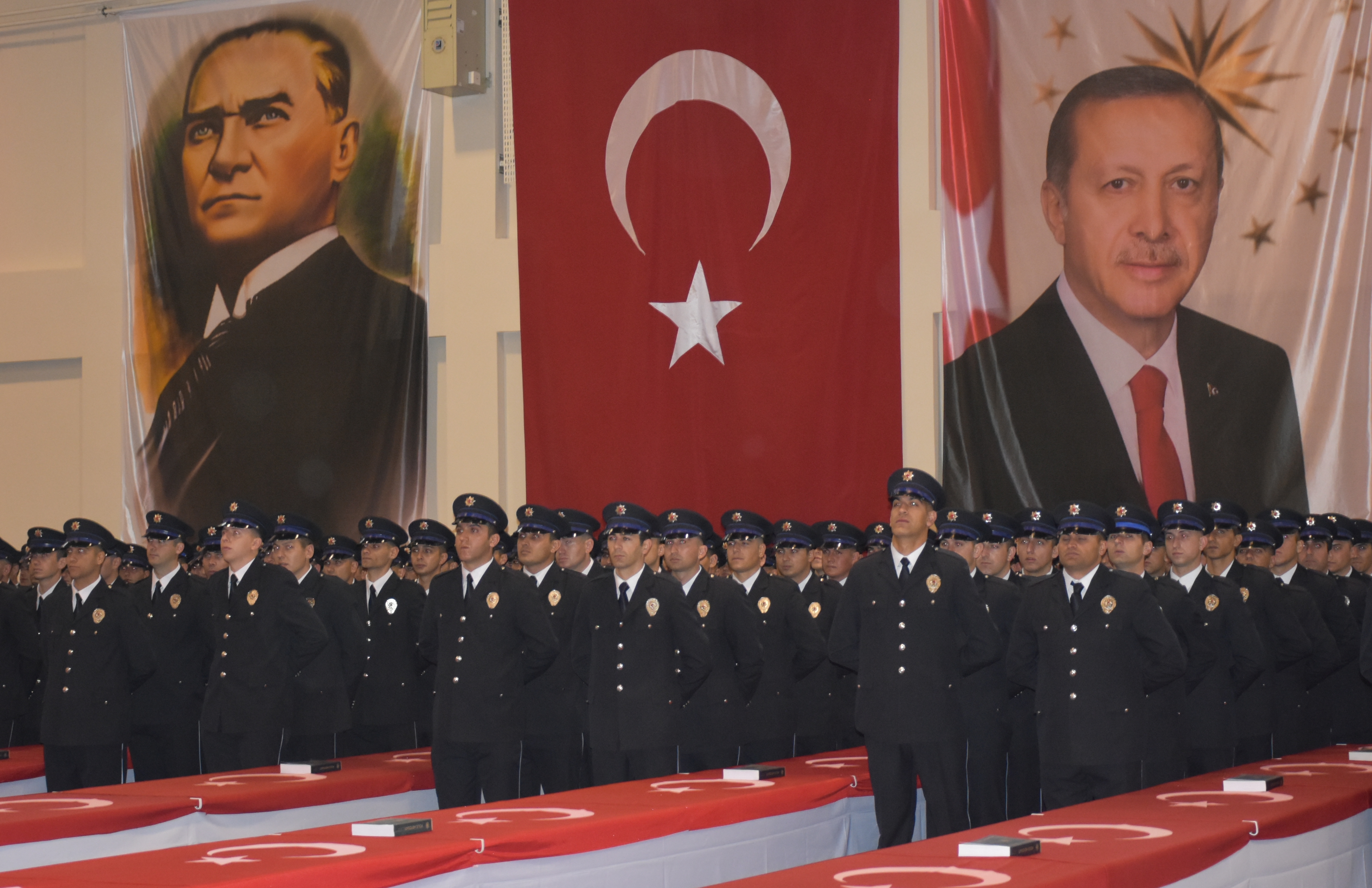 439 Polis Adayı Mezun Oldu