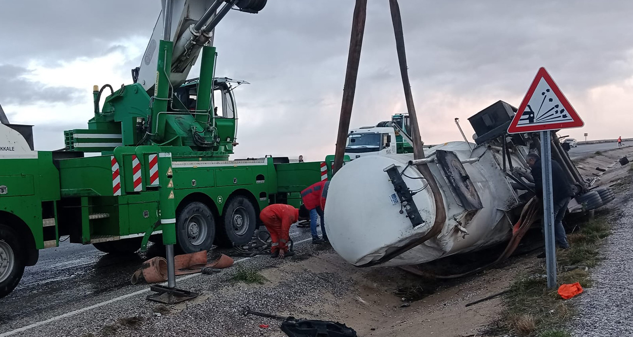 Mazot yüklü tanker ile tır çarpıştı