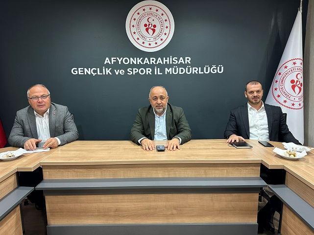 Afyon'da Cimnastikciler Toplantıda Bir Araya Geldi. Başkanlığı Müdür Kasapoğlu yaptı.