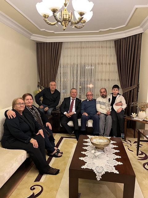 AK Partili Mahmut Koçak Taziye Ziyaretinde. Bozokluoğlu Ailesini  Yalnız Bırakmadı