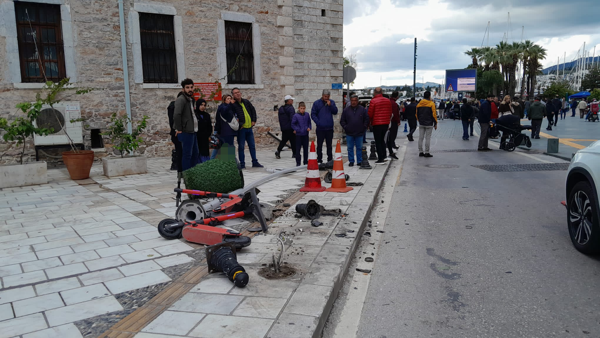 Alkollü Sürücünün Kullandığı Otomobil Ortalığı Savaş Alanına Çevirdi