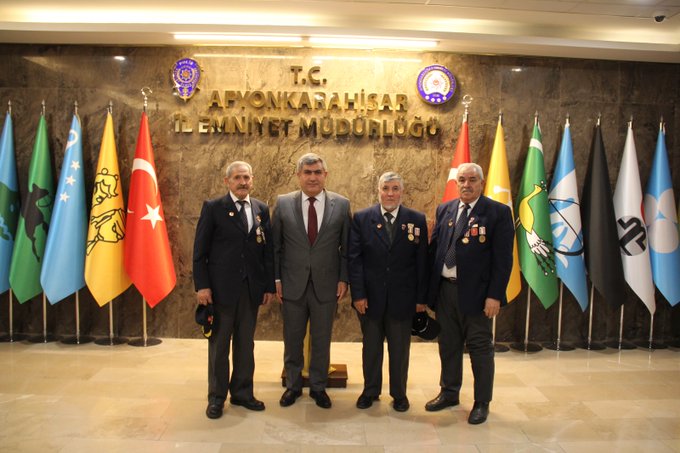 Muharip Gaziler Emniyet Müdürünü Ziyaret Etti. Müdür Ay Gazilerle Yakından İlgilendi.