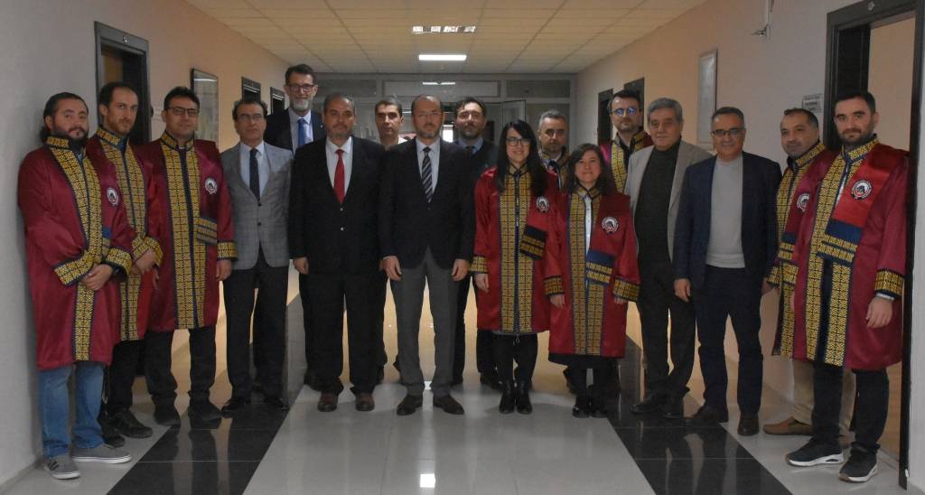 AFSÜ Tıp Fakültesinde Kadrosu Yükselen Akademisyenler Cübbelerini Giydi