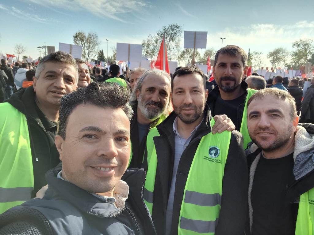 STAJ VE ÇIRAKLIK MAĞDURLARI 'BÜYÜK İSTANBUL MİTİNGİ'NDE BULUŞTU