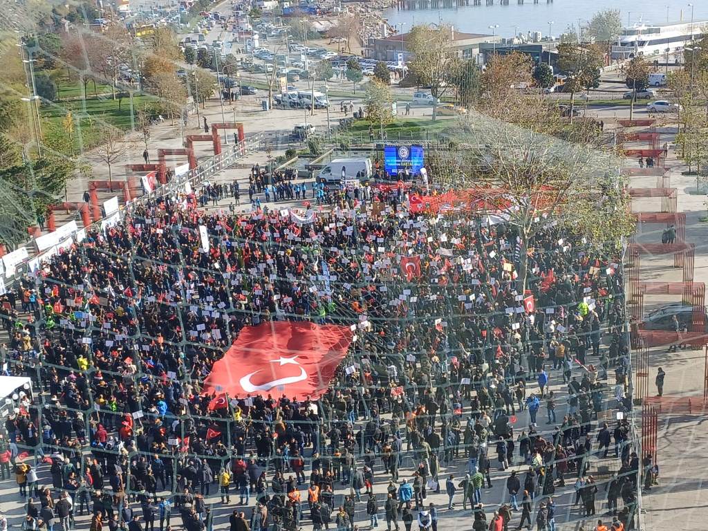STAJ VE ÇIRAKLIK MAĞDURLARI 'BÜYÜK İSTANBUL MİTİNGİ'NDE BULUŞTU