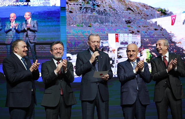 Dev Projelerde İmzası Var. Eski Bakan Eroğlu Görkemli Açılışa Katıldı