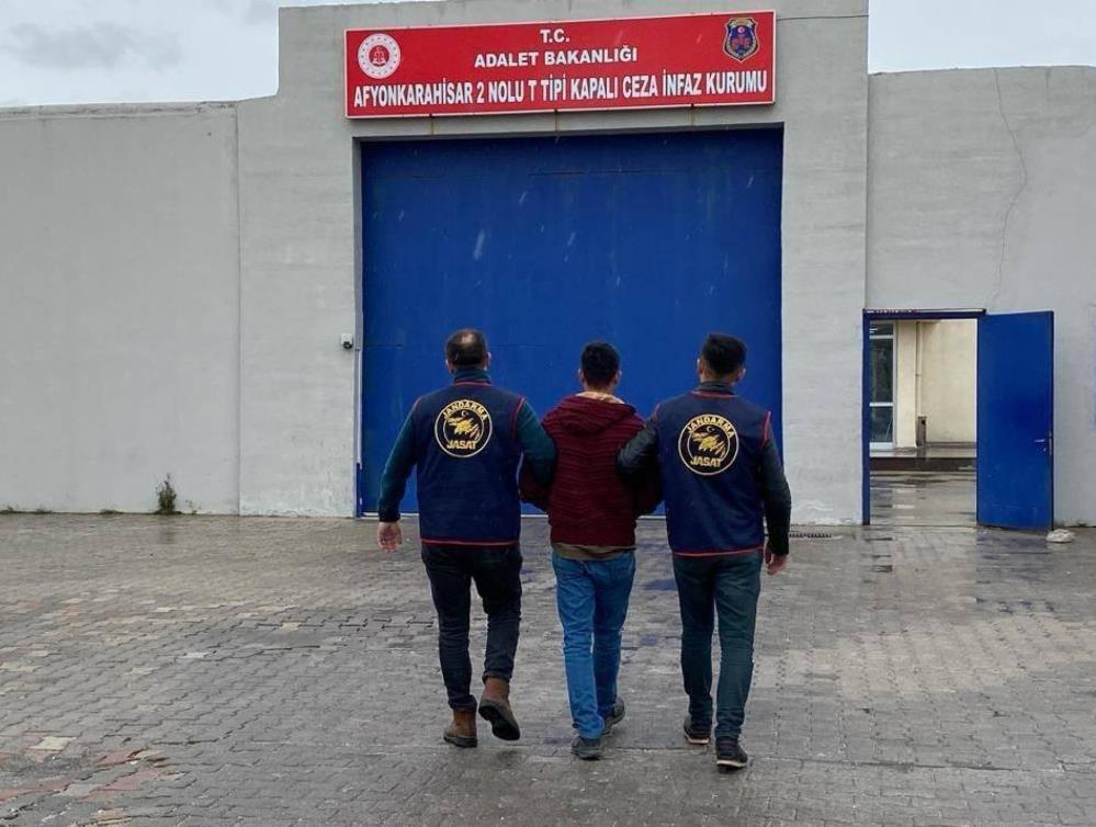 Aranan Şahıs Hıdırlık’ta Yakayı Ele Verdi