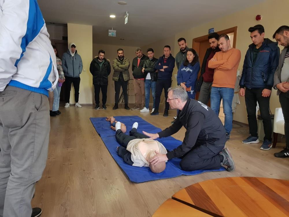 'İlk Yardım Ve Afet Farkındalık' Eğitimi