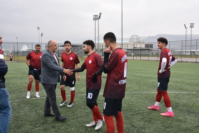 Afyon'da Turnuvalar Heyecan Yaratıyor. Gençlik ve Spor İl Müdürlüğü Koordinesinde Başladı.