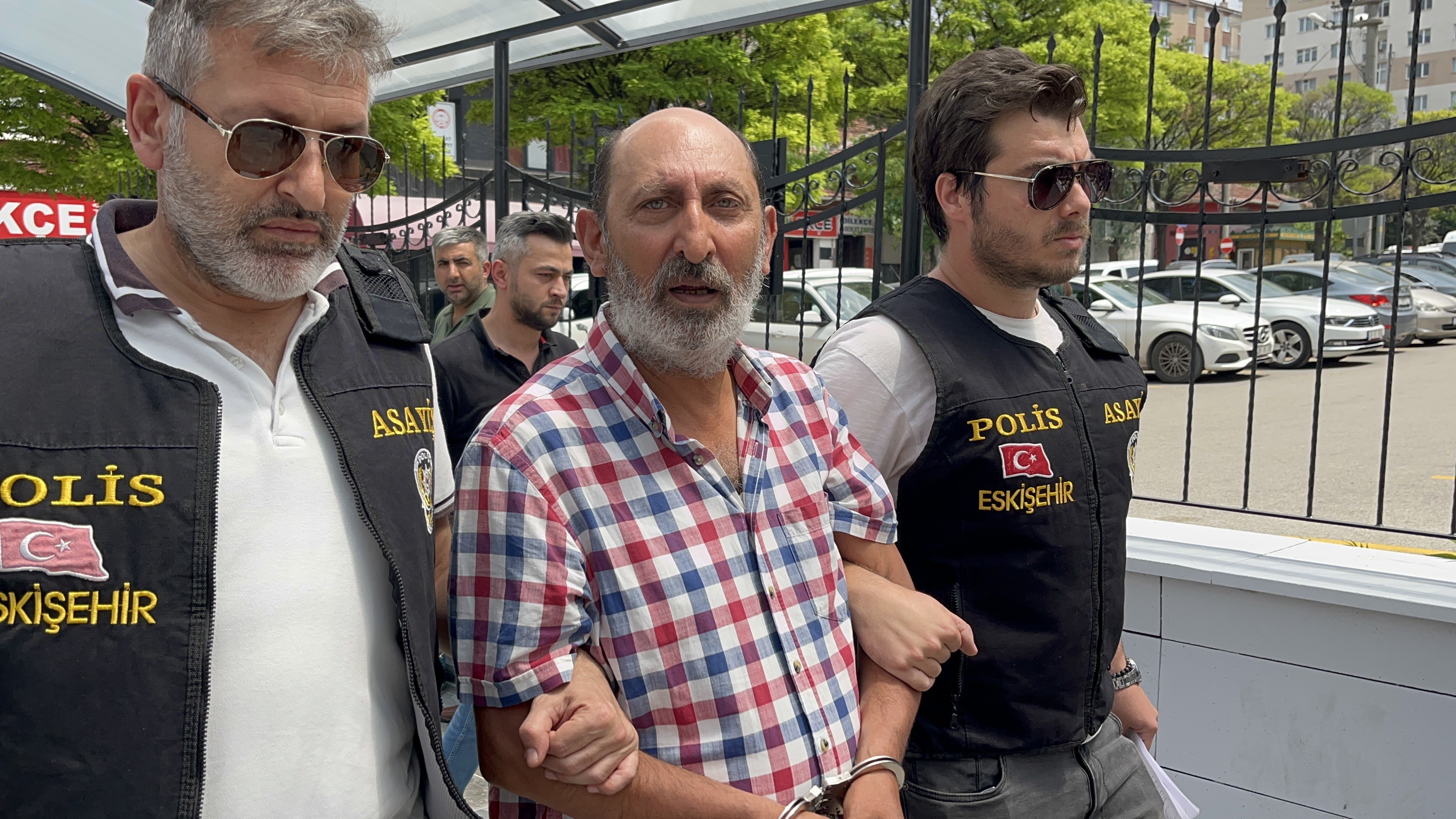 İŞ ADAMINA SİLAHLI SALDIRI DÜZENLEDİ