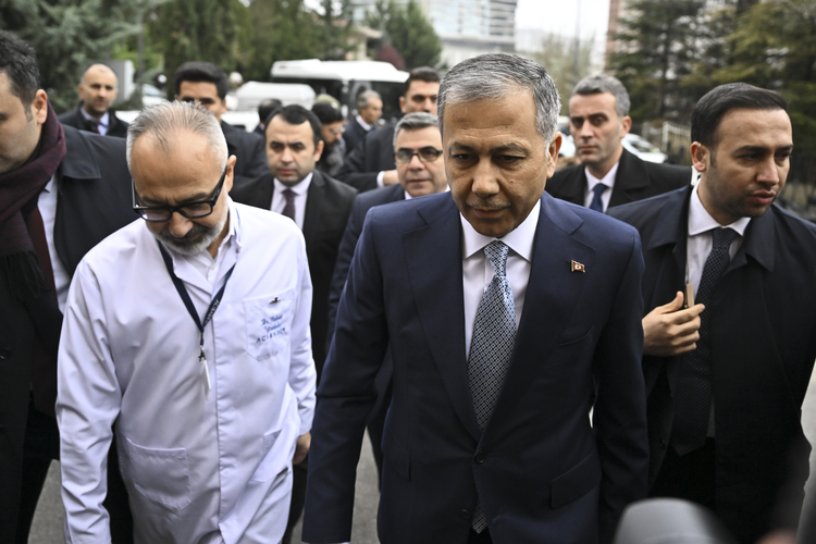 ERDOĞAN HAKEM MELER İLE TELEFON GÖRÜŞMESİ YAPTI