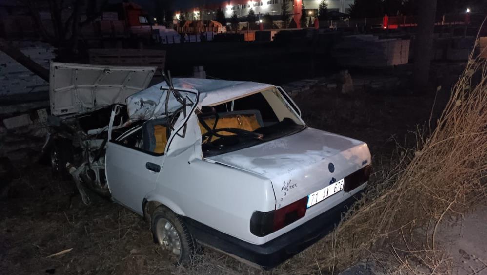 Tıra Çarptı Şarampole Devrildi: 1 Ölü, 1 Yaralı
