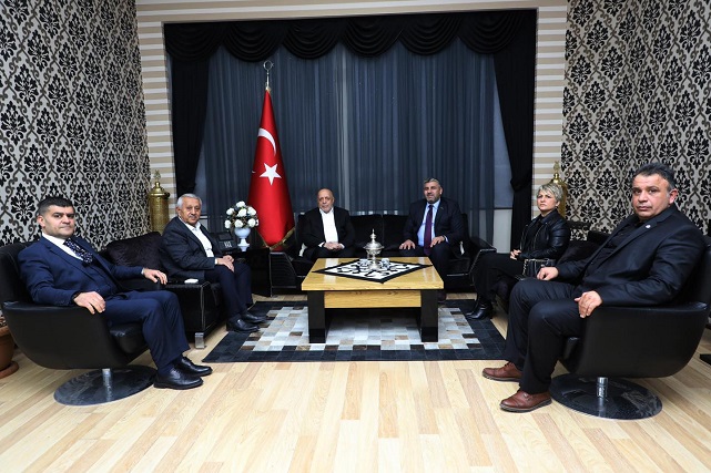 Genel Başkan Arslan'dan Başkan Zeybek'e Ziyaret