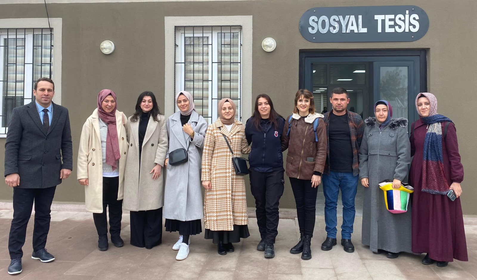 AFYONKARAHİSAR'DA MAHKUM KADINLAR VE ÇOCUKLAR İÇİN EĞLENCELİ ETKİNLİKLER