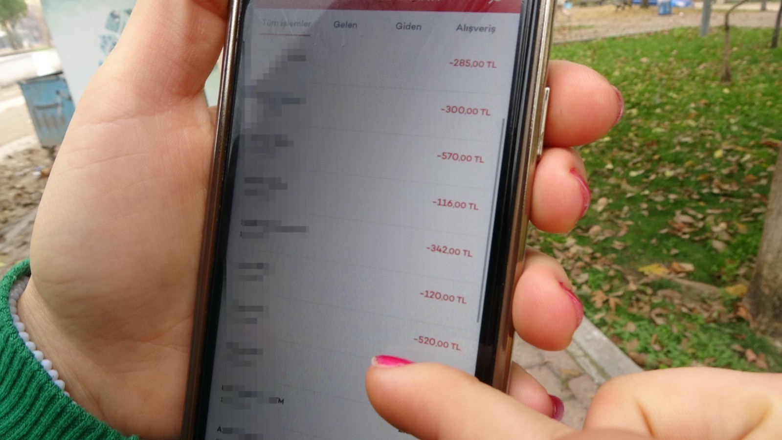 ÇANTASININ ÇALINDIĞINI HESAP BAKİYESİNİ GÖRÜNCE ANLADI