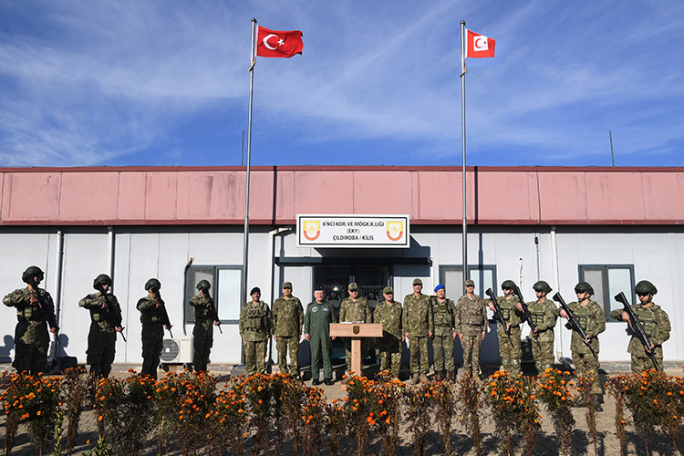 Genelkurmay Başkanı Orgeneral Gürak Çıldıroba Üs Bölgesi'ni Ziyaret Etti