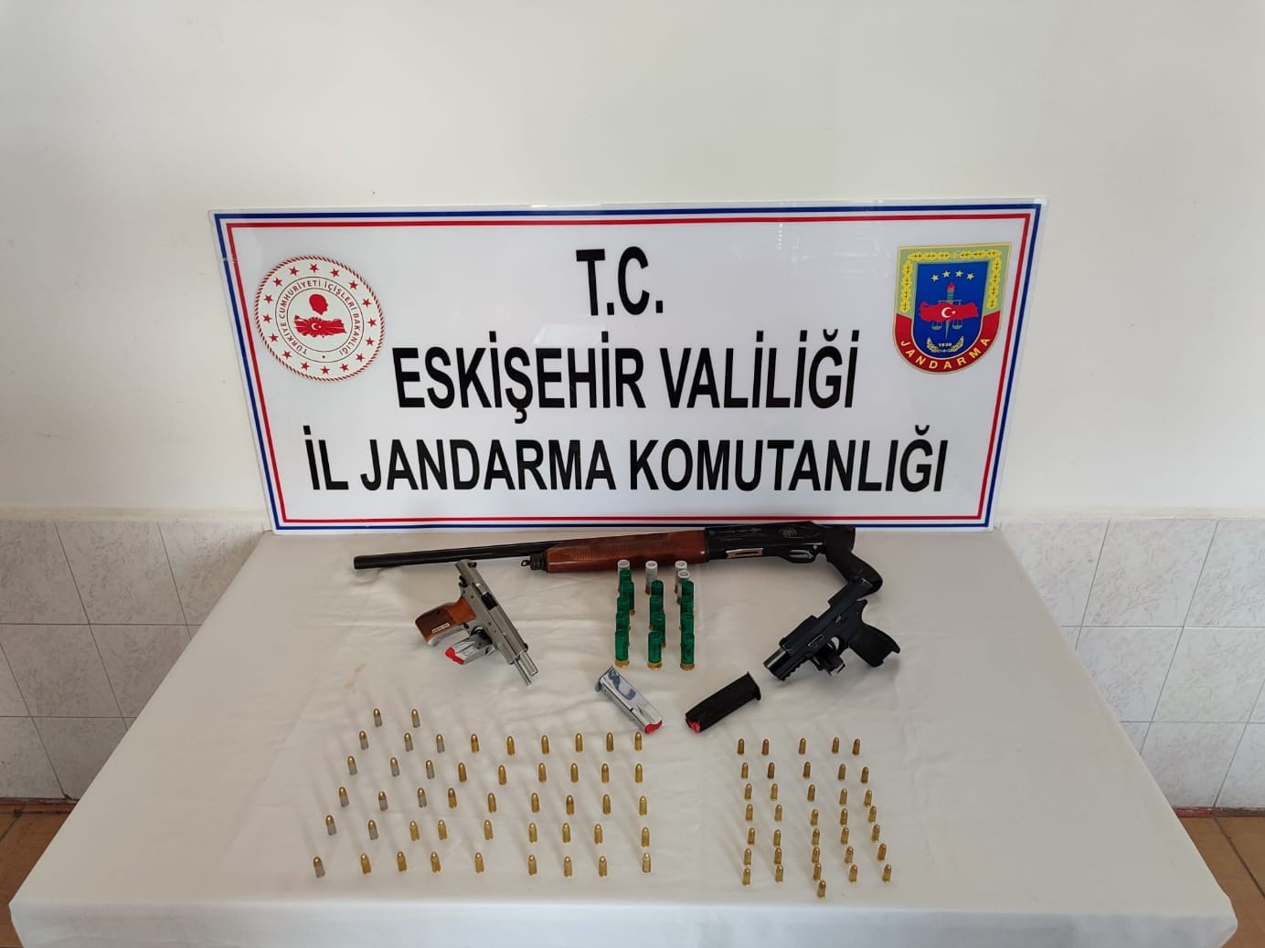 DÜZENLENEN OPERASYONDA 11 ŞÜPHELI YAKALANDI