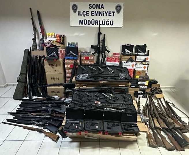 SİLAH KAÇAKÇILARINA OPERASYON:
