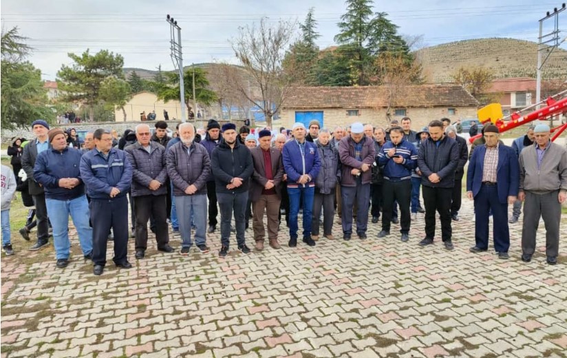 165 kişi UMRE ibadeti için uğurlandı