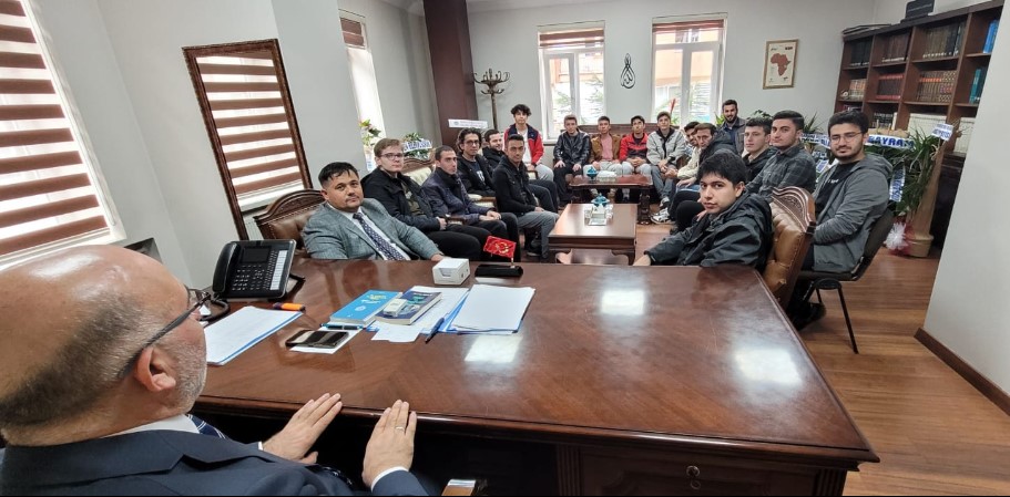 Afyon Müftüsü öğrencilerle bir araya geldi
