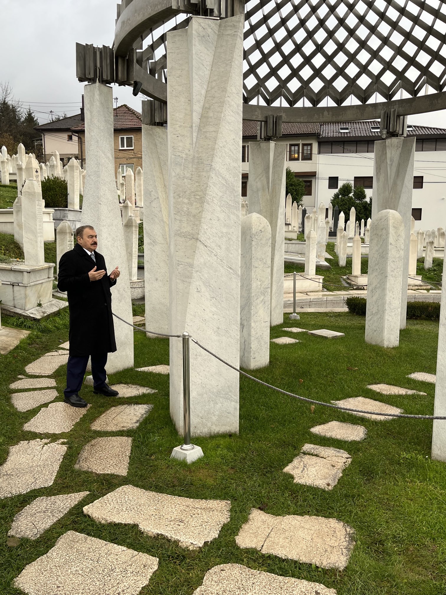 Eski Bakan Eroğlu Bosna Hersek'te