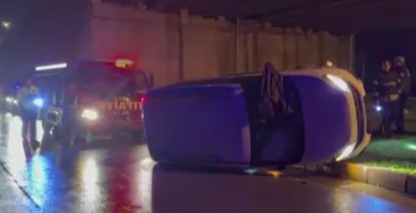 ALKOLLÜ ADAY SÜRÜCÜ OTOMOBİLLE TAKLA ATTI: