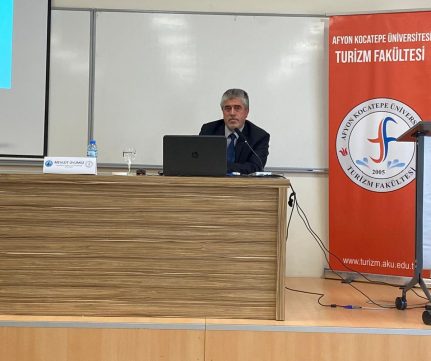 Turizm Fakültesinde “Akademi, Sektör ve Öğrenci Buluşmaları Etkinlikleri” Devam Ediyor