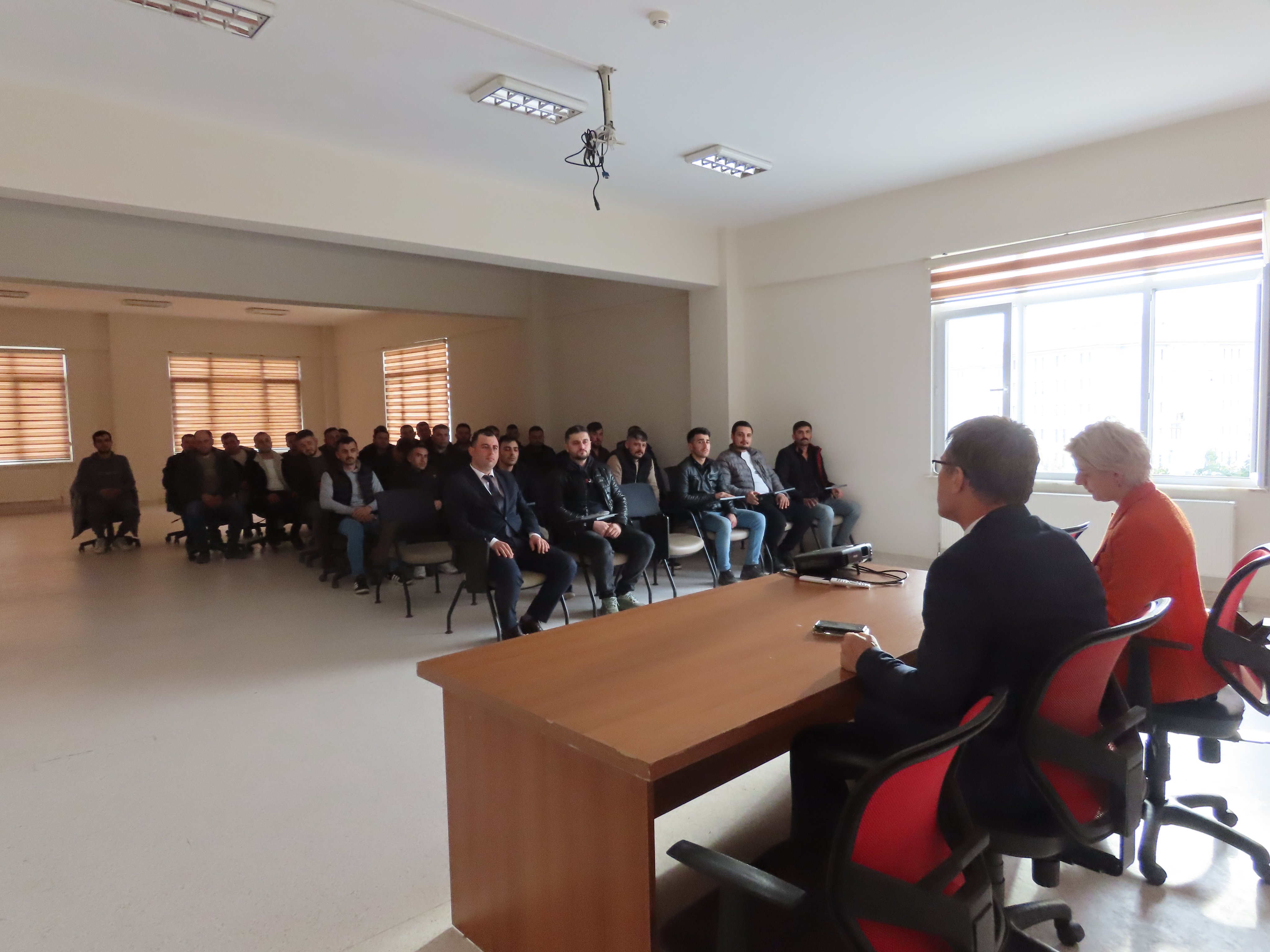 Göreve Yeni Başladılar. ilk Toplantıya Bilim'de Katıldı