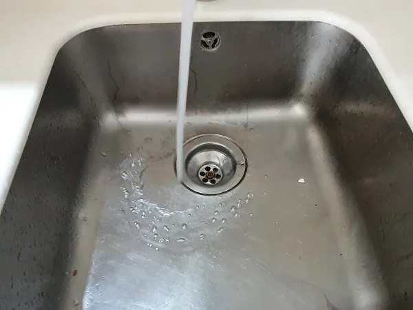 Evdeki malzemelerle lavabo açıcı yapımı