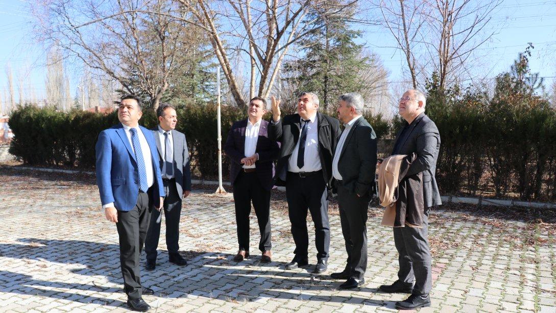 Milli eğitim müdürü Sünnetçi okulları yerinde inceledi