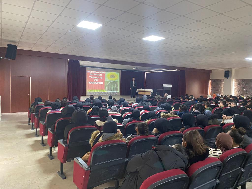 İscehisarlı Öğrenciler Görmez'in Seminerine Katıldılar
