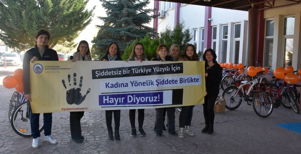 Kadına Şiddete Karşı Pedal Çevirdiler