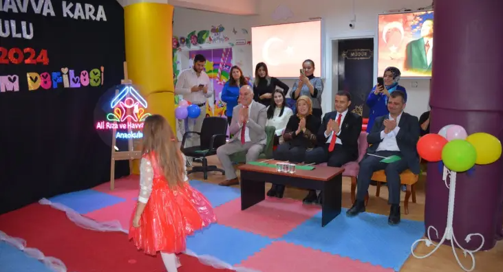Başkan Koyuncu Ali Rıza ve Hava Kara Anaokulu’nda Düzenlenen Geri Dönüşüm Defilesi Programına Katıldı