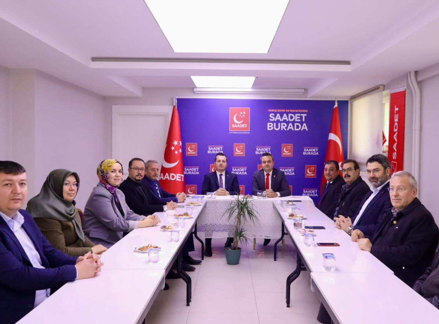 Başkan Karataş Taziyeleri Kabul Etti. CHP'den Saadet Partisine Ziyaret Gerçekleşti