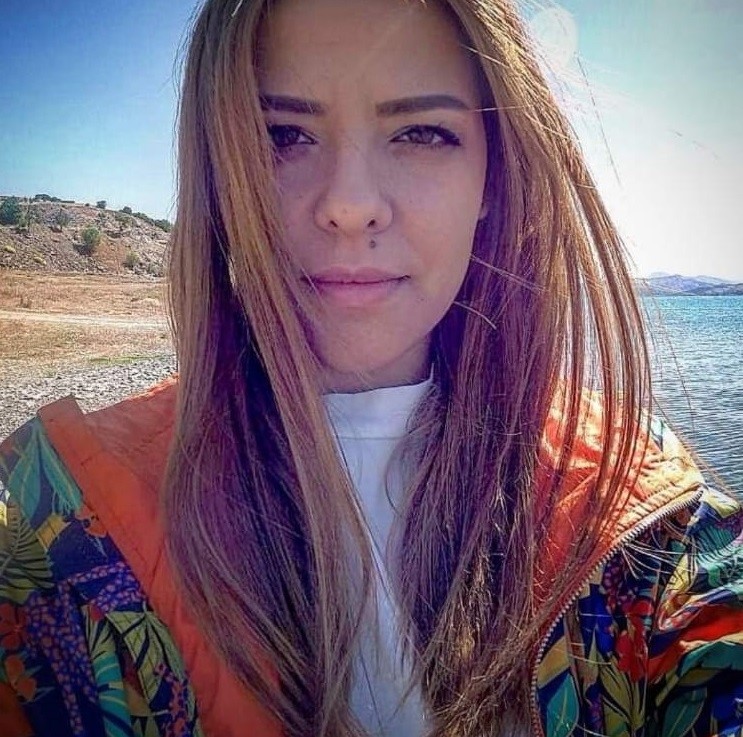 Boşanma Aşamasındaki Eşini Parkta Öldürdü