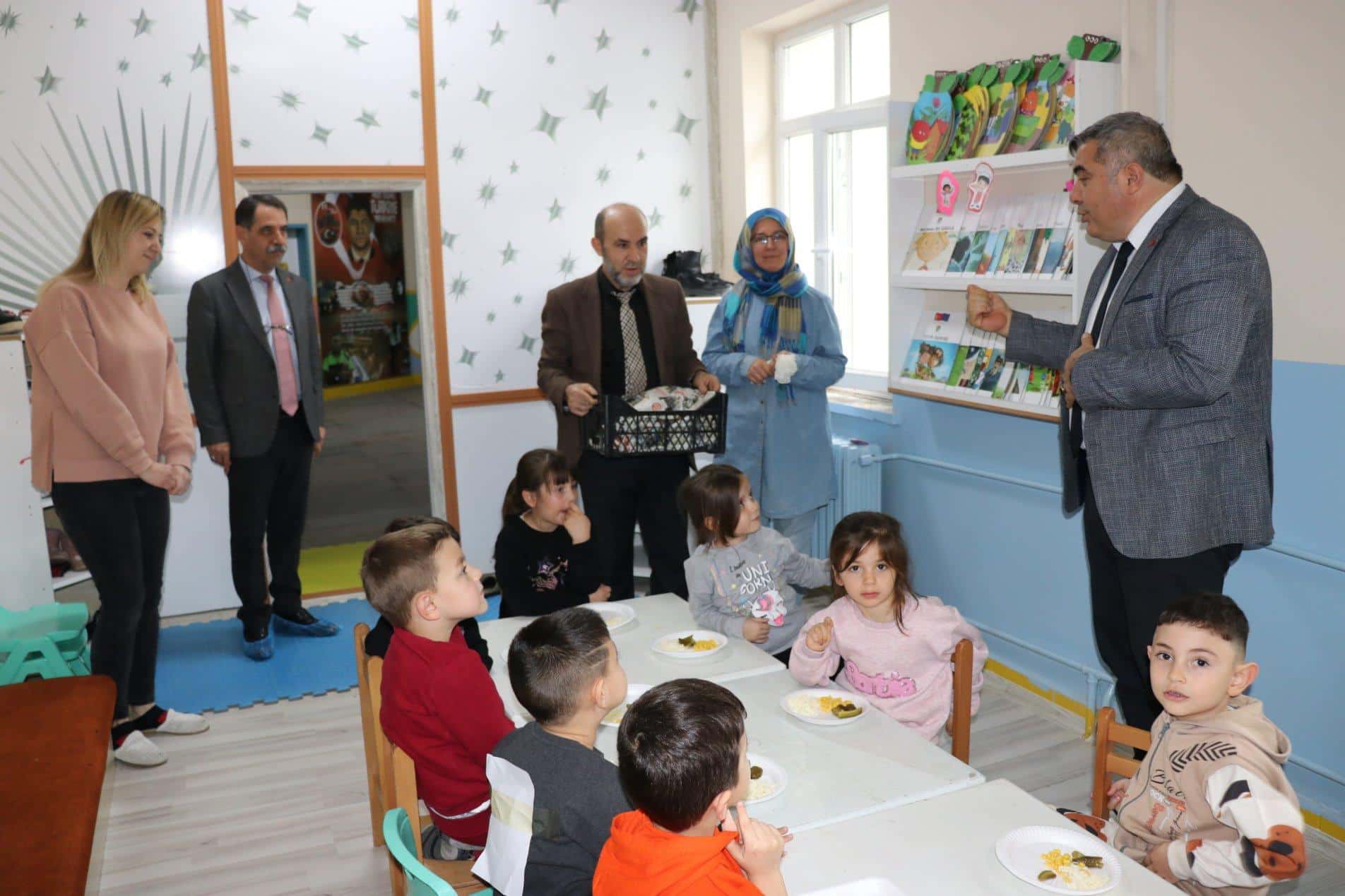 Öğrencilerle Soru Cevap Etkinliği Yaptı