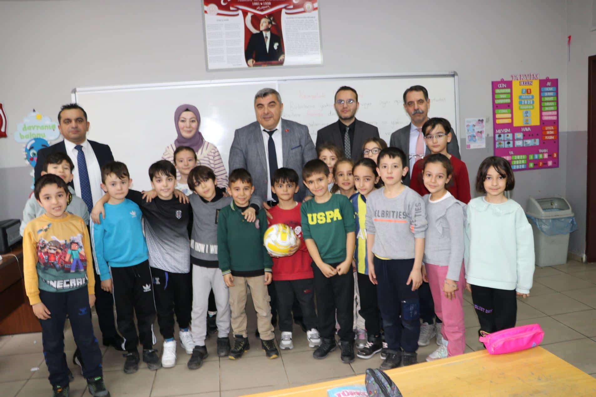 Öğrencilerle Soru Cevap Etkinliği Yaptı