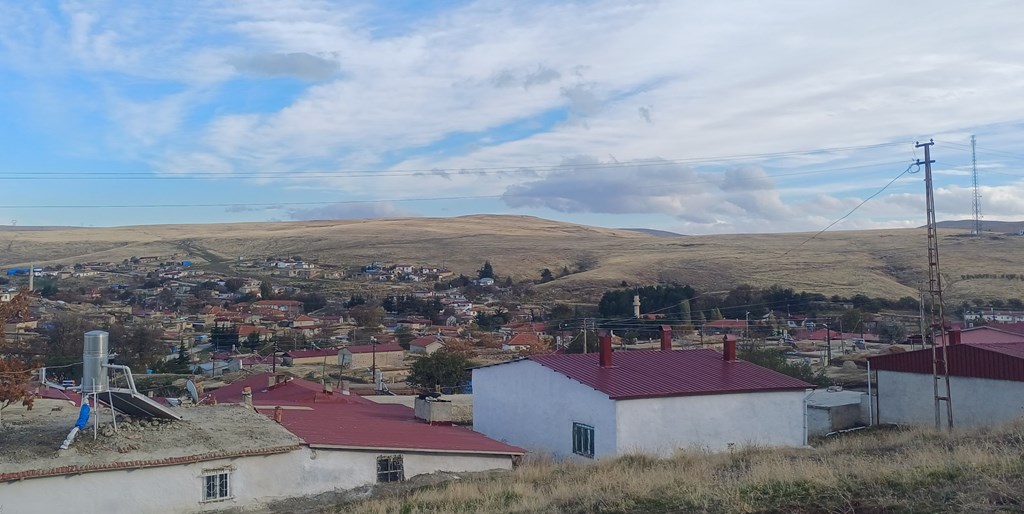 AFYON'DA 610 NÜFUSLU KÖYÜN SU ÇİLESİ ÇÖZÜLEMİYOR