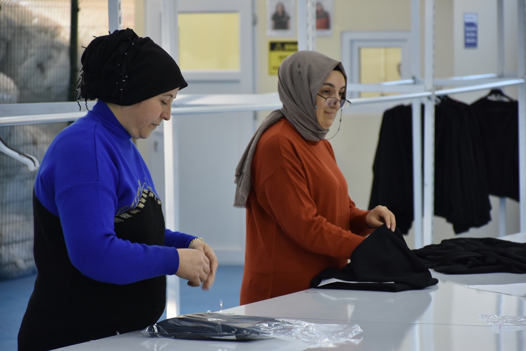 İŞKUR’UN BU PROĞRAMI 6 AYDA MESLEK SAHİBİ YAPIYOR