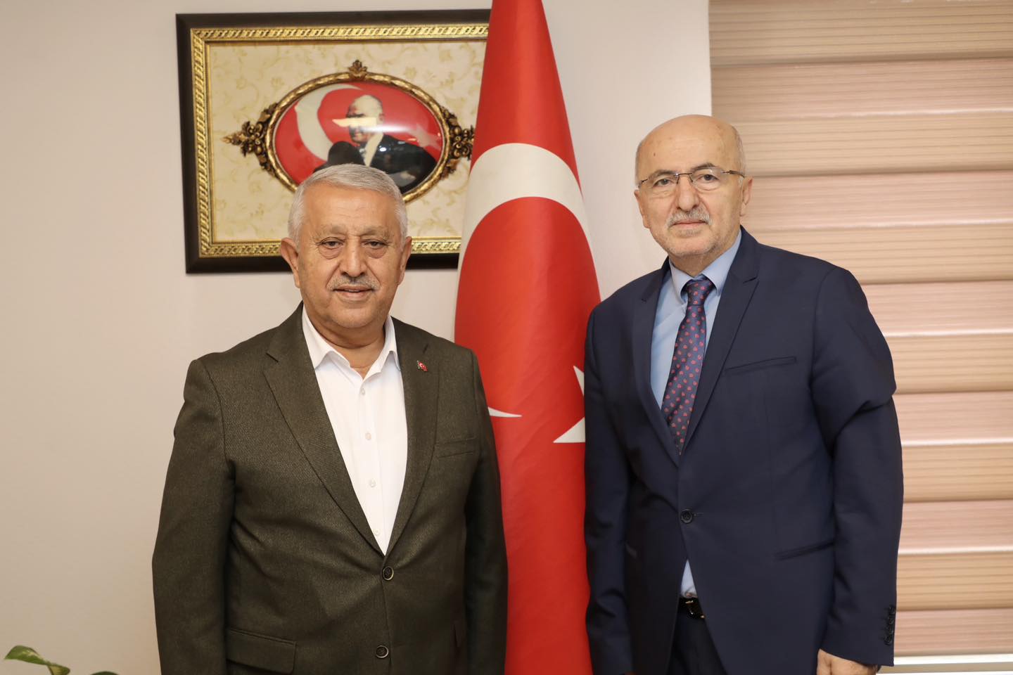 Başkan Zeybek'ten Başkan Sayar'a Ziyaret