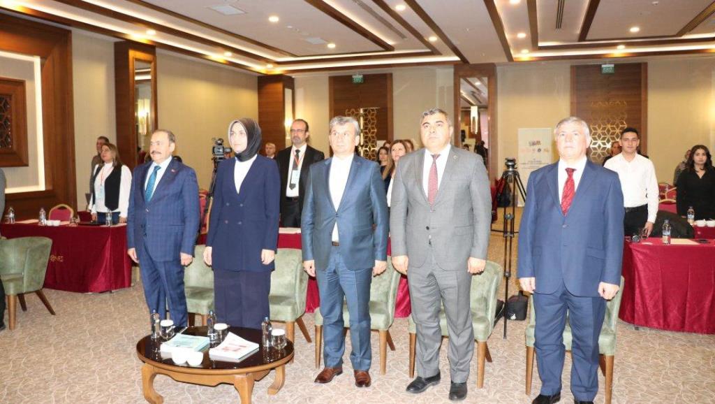 MESLEKİ DİL EDİNİMİ VE AFYON KENDİN YAP ATÖLYESİ 4.ULUSLARARASI SEMPOZYUMU YAPILDI