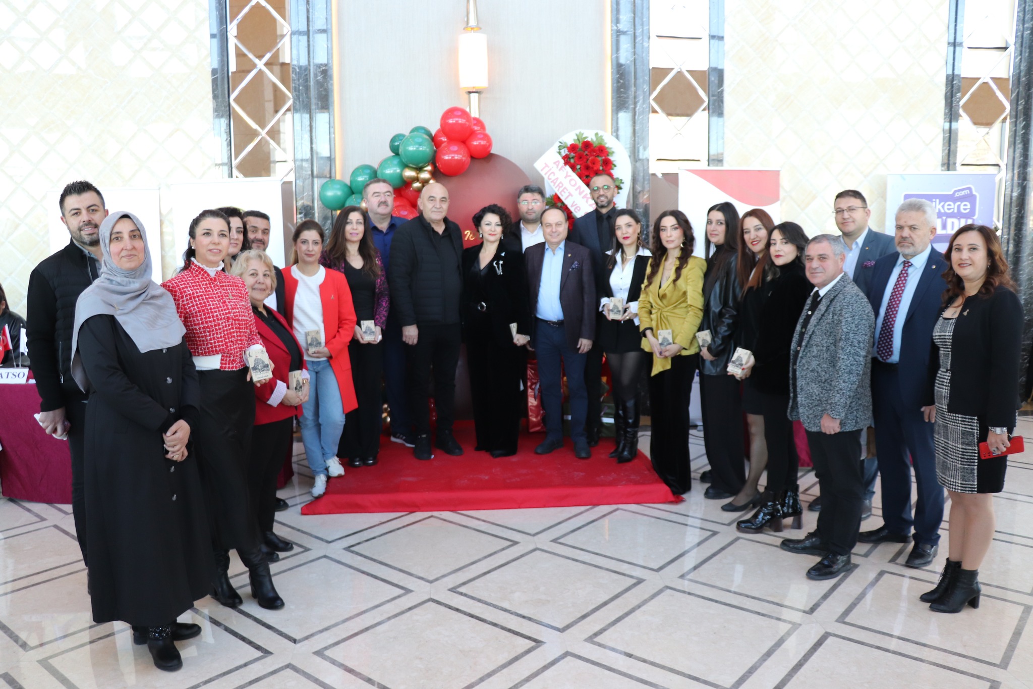 Afyon'da Kadın Girişimciler Yeni Yıl Festivali Düzenledi