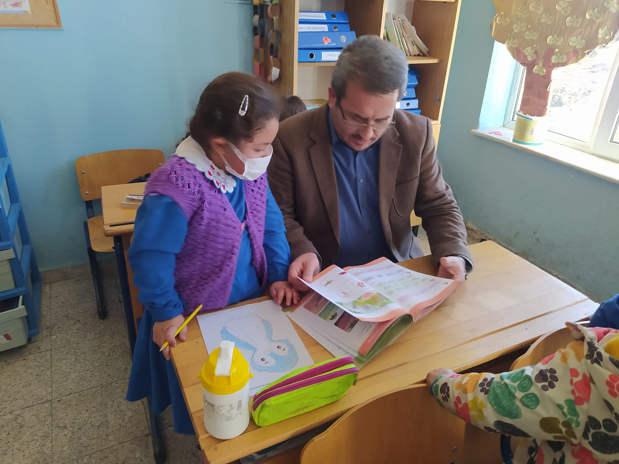 Müdür Koyuncu  İlçedeki Ziyaretlerini Sürdürüyor. Öğrencilerle Bir Araya Geldi