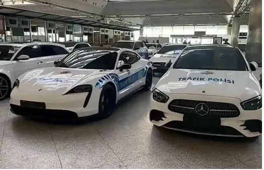 Komançero çetesinin lüks otomobilleri polis aracı oldu