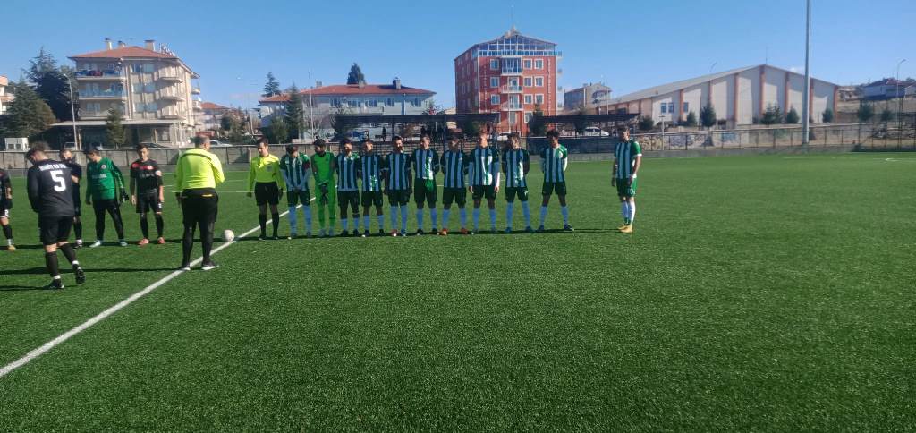 ŞUHUT BELEDİYE HİSARSPOR RAKİBİNE ACIMADI