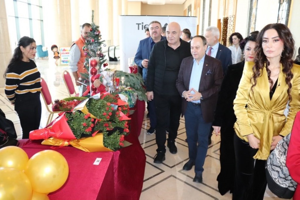 ŞEHİT BABASINDAN FESTİVAL AÇAN PROTOKOLE TEPKİ