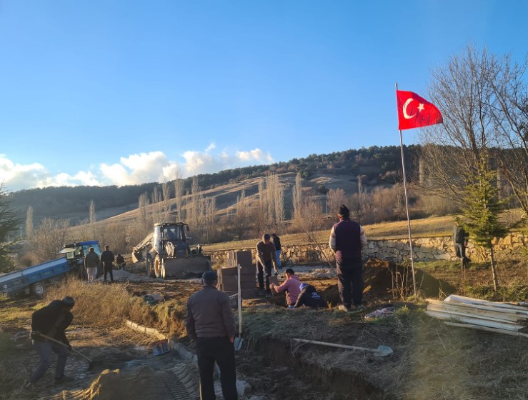 AFYONKARAHİSARLI ŞEHİDİN  EBEDİ İSTİRAHATGAHI HAZIRLANIYOR