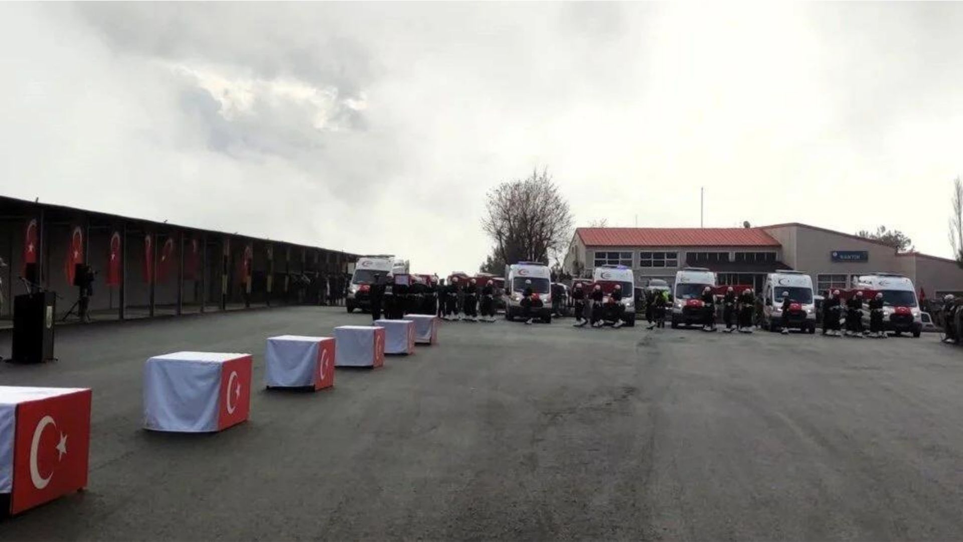 Türkiye Şehitlerine Ağlıyor!