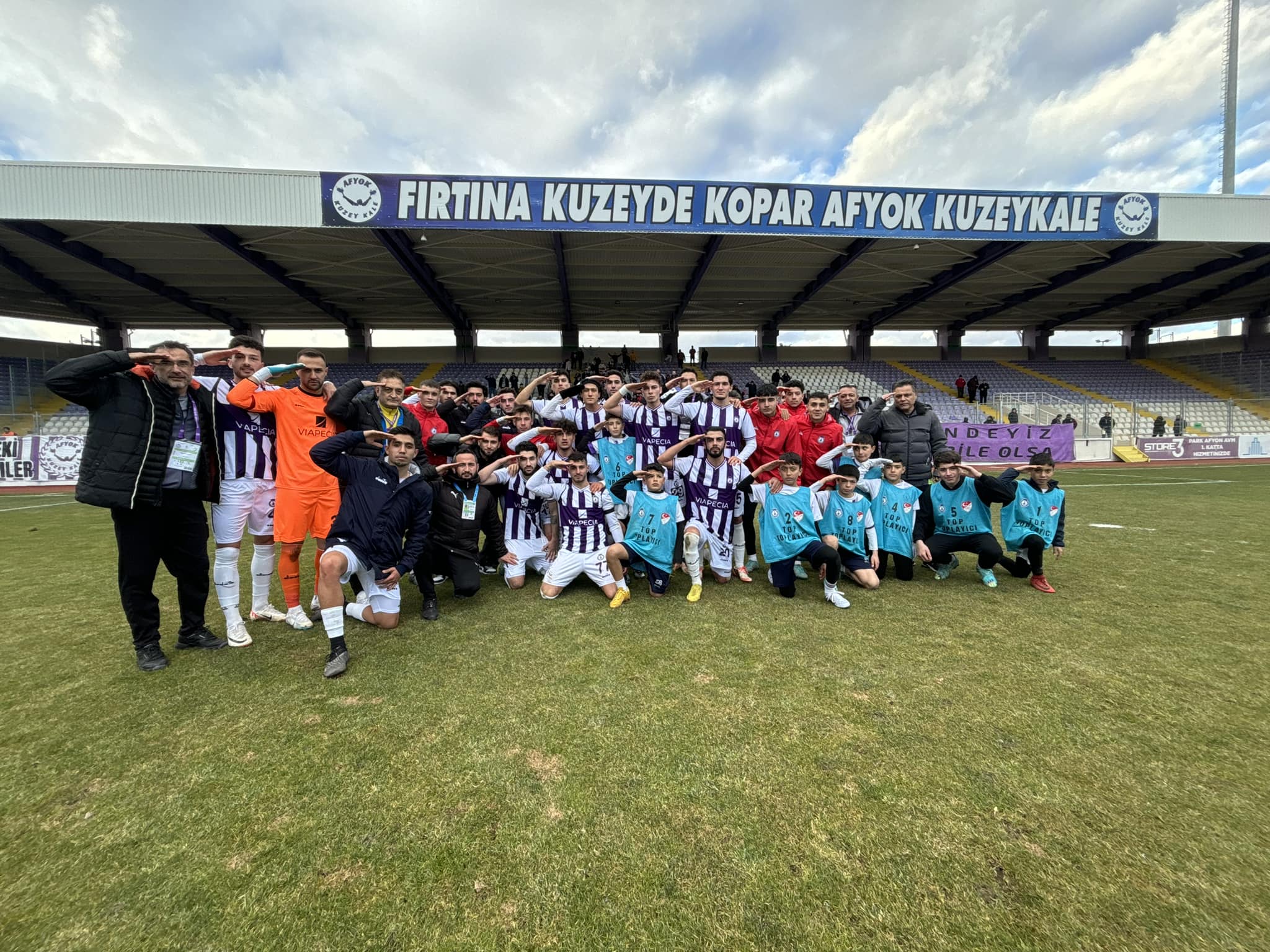 HOCASIZ AFYONSPOR HARİKALAR YARATIYOR