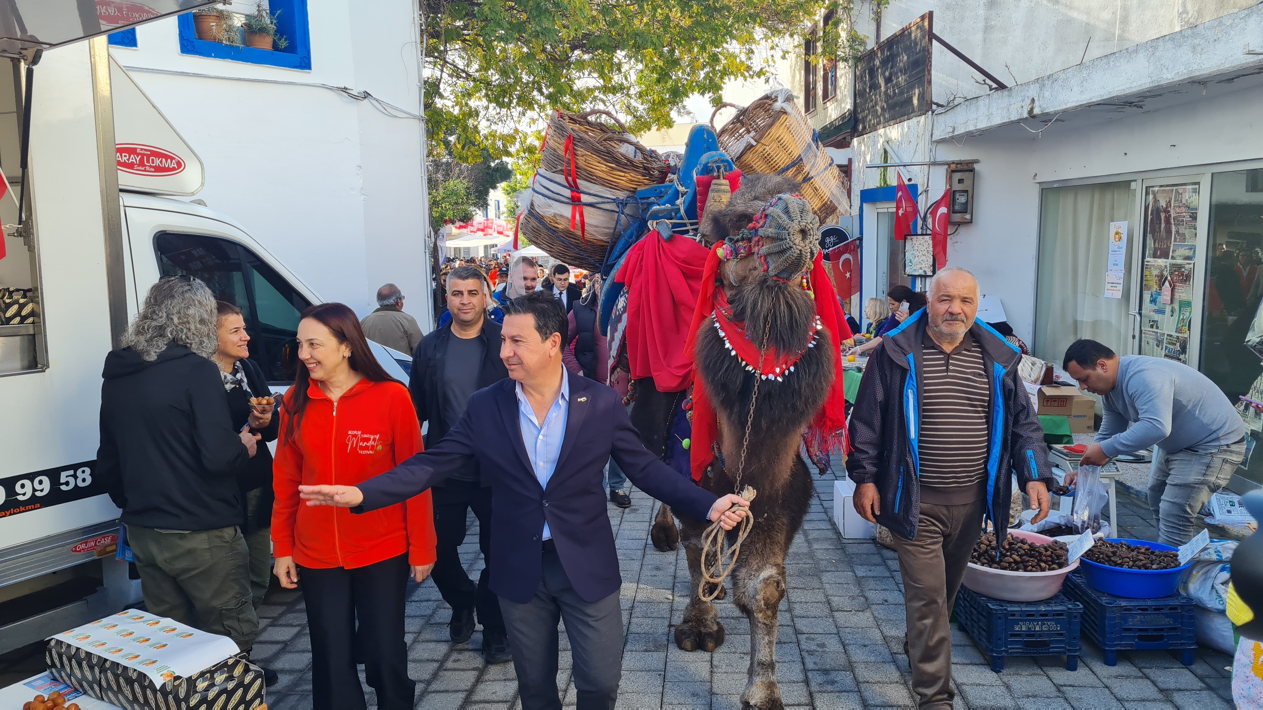 MANDALİNA FESTİVALİ BURUK GEÇTİ